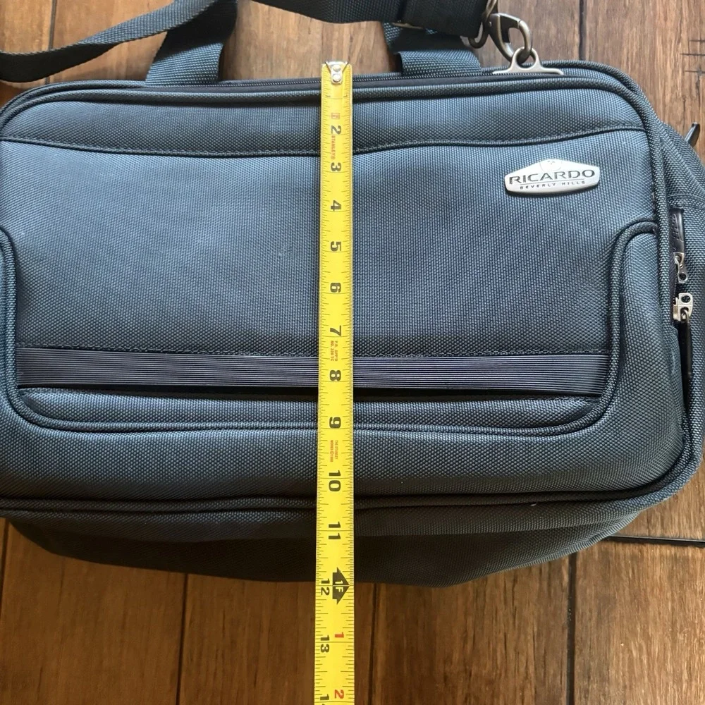Ricardo Beverly Hills Navy Briefcase/Document Case Zip Detachable Strap